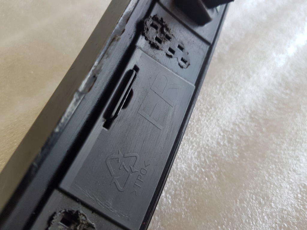 фото №13, Cadillac xt5 молдинг накладка крыла правая перед