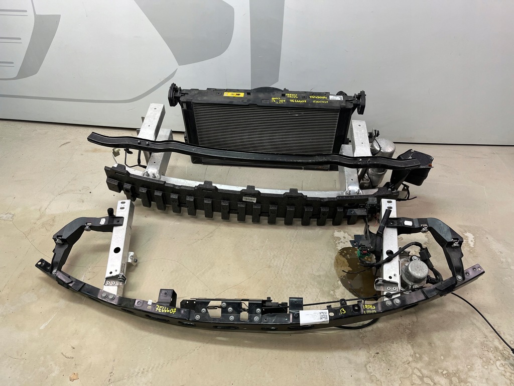 фото №1, Pas передній радіатор bmw i3 l01 125kw 170ps