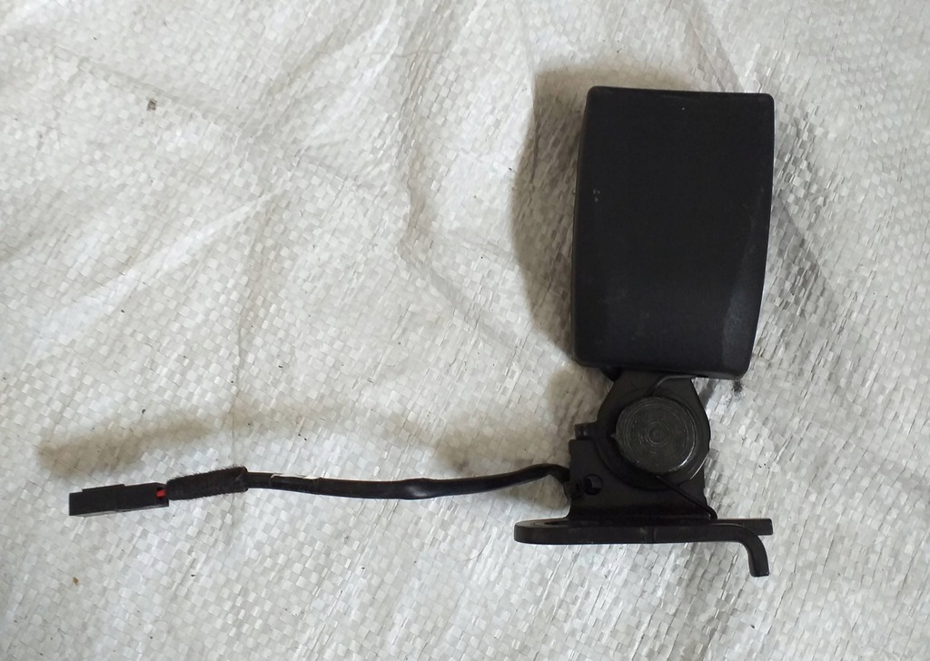 фото №1, Porsche macan 95b замок поперечина задня 95b857753a