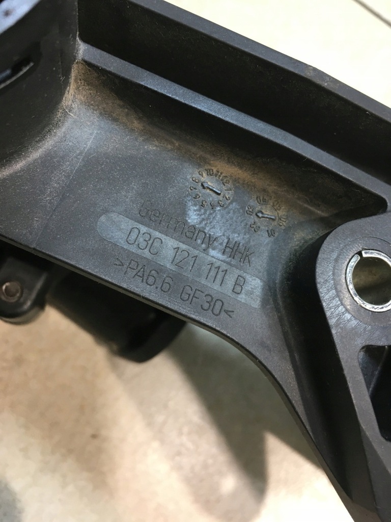 фото №8, Корпус термостата fabia i 1.2 12v 03c121111b