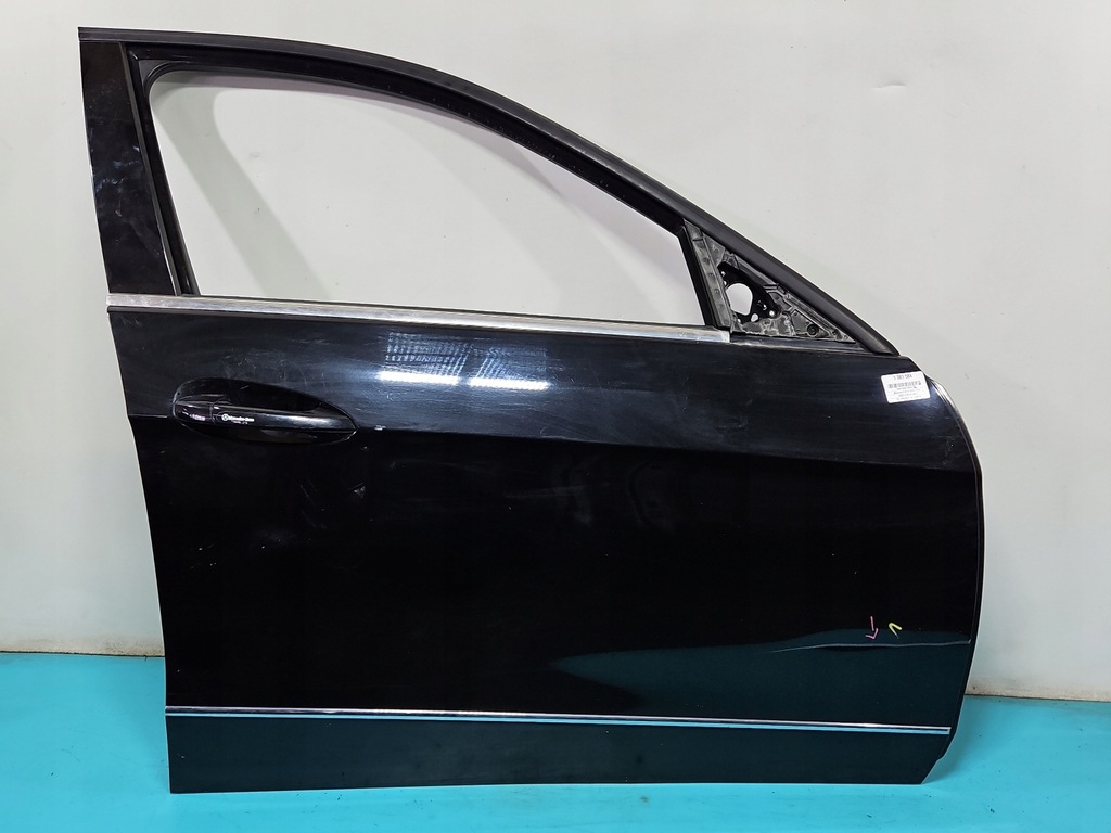 фото №1, Дверь перед правое mercedes w212 чёрный c197