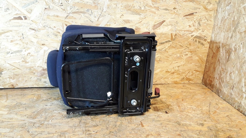 фото №10, Peugeot 1007 2006 сиденье задняя