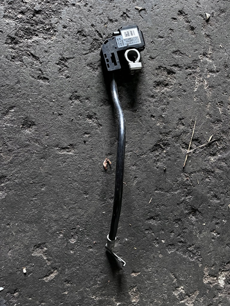 фото №1, 92 bmw e60 клема мінусова ibs 9164346