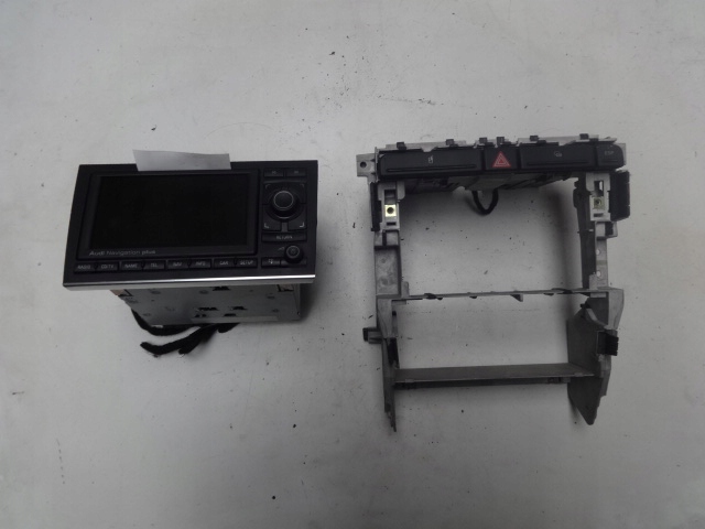 фото №1, Audi a4 b6 b7 00-07r навигация радио рамка kod