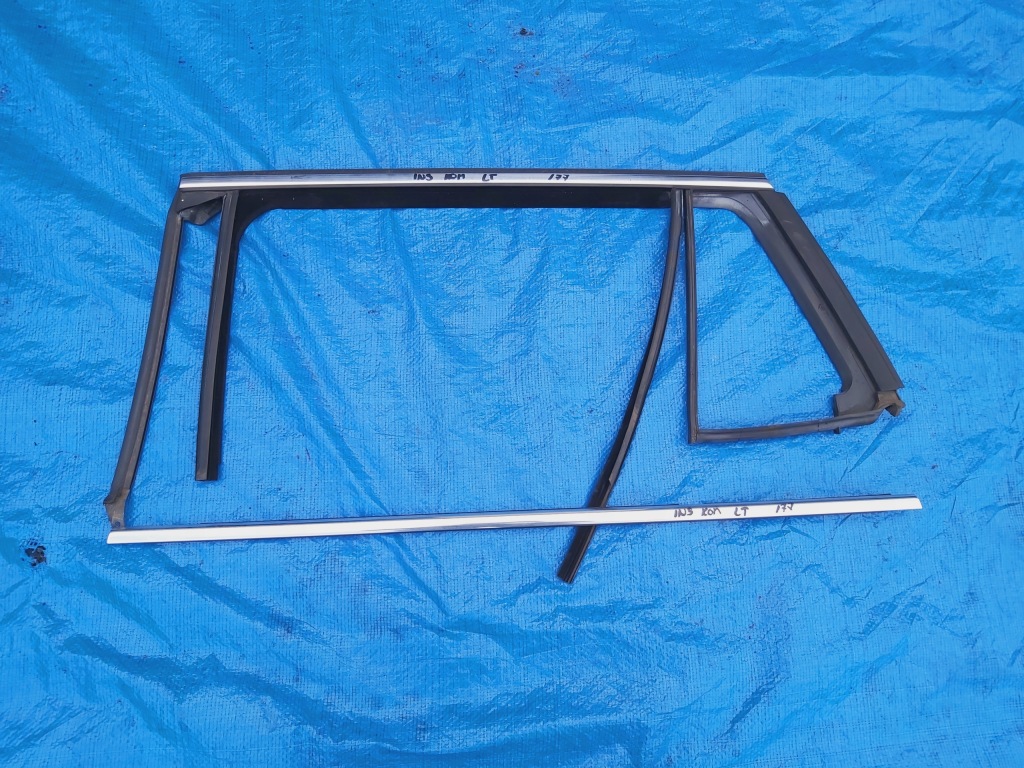 Opel-części | insignia a ущільнювачі двері перед задній комплект  універсал хром 13256887 Київ