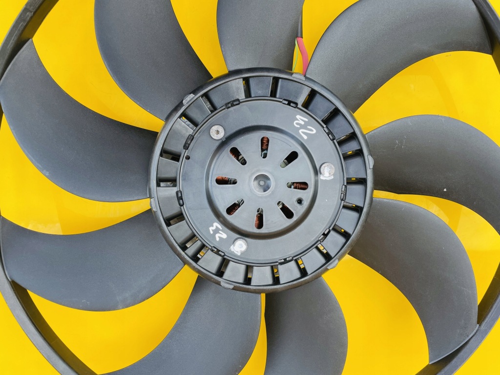 Двигатель вентилятора радиатора bmw 750i f01 f02 n63b44a 7575564 Киев