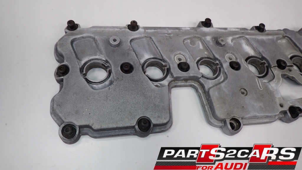 фото №9, Audi rs6 5.0 tfsi v10 buh крышка клапанов правая