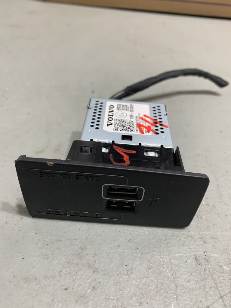 фото №1, Volvo s90 ii модуль з'єднувач usb 31407038