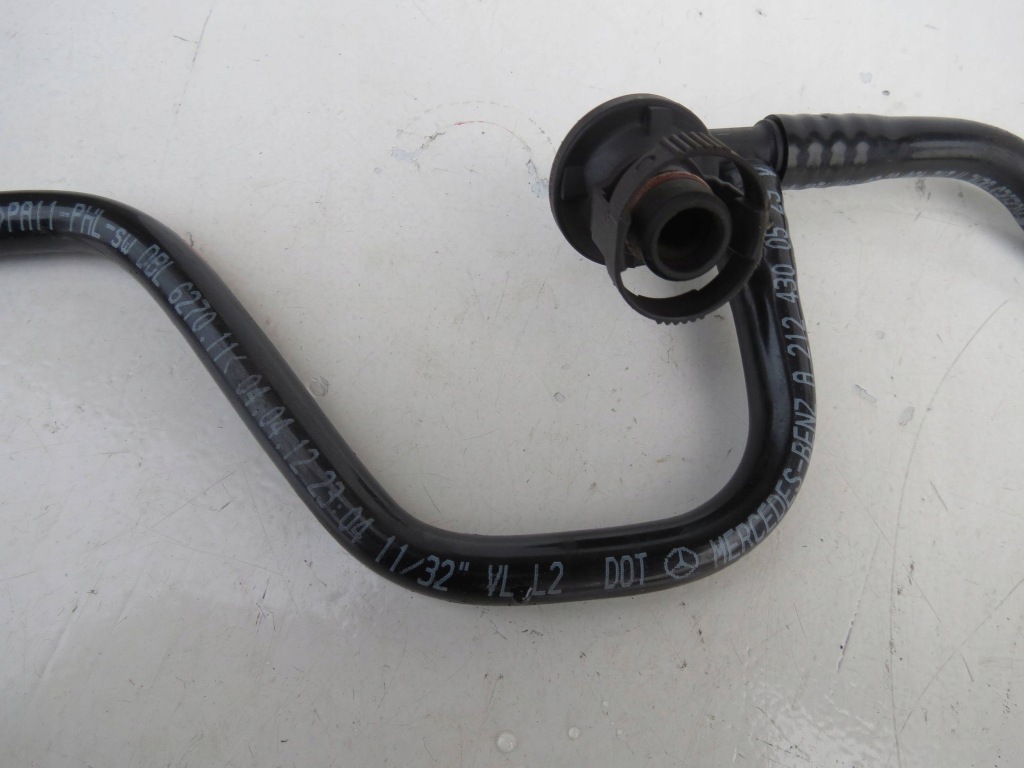 Шланг трубка пабтрубок  топлива mercedes-benz cls c218 amg a2124300529 Недорого