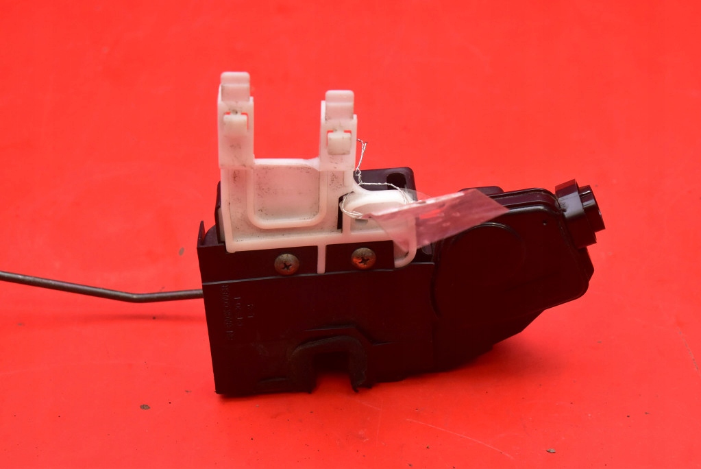 фото №5, Замок дверь левый перед передний eu hyundai santa fe 1 i 00-04