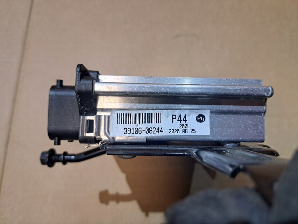 фото №8, Блок управления бортовой компьютер двигателя kia stonic 20- lift 1.2 бензин g4lf 39106-08244