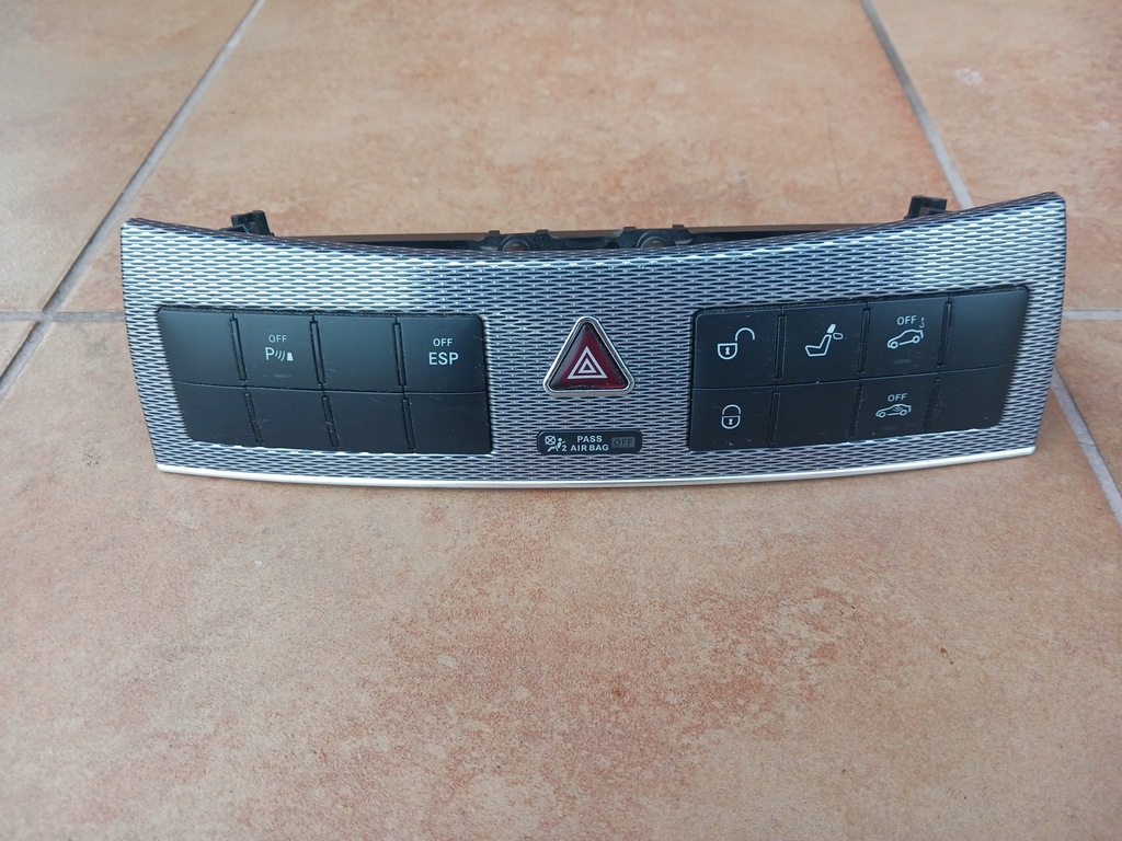 фото №1, Панель управление mercedes clk w209 lift