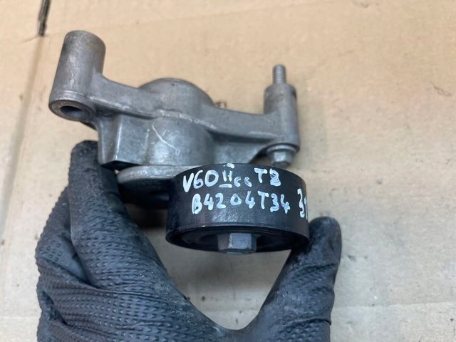 фото №3, Volvo v60 ii cc t8 натягувач ремінь ролик 31359881