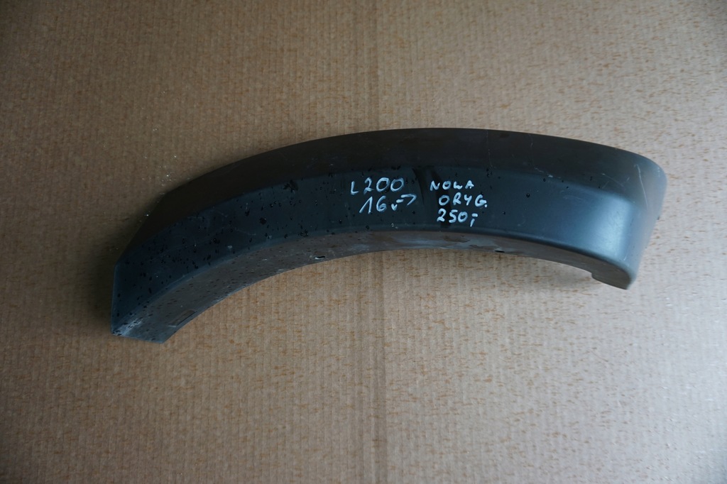 фото №1, Mitsubishi l200 16r- молдинг nowa oryg