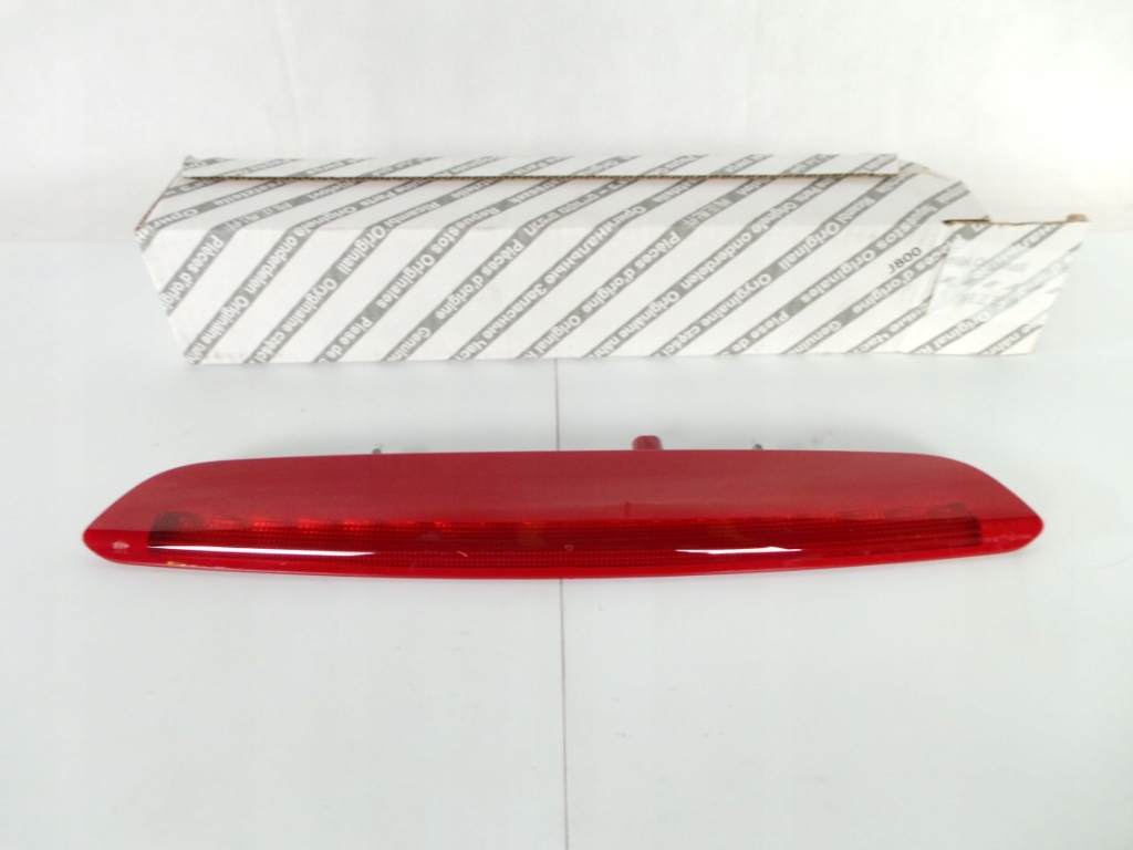 фото №2, Лампа додаткові третій світло стоп jeep renegade оригінальний номер 51953596