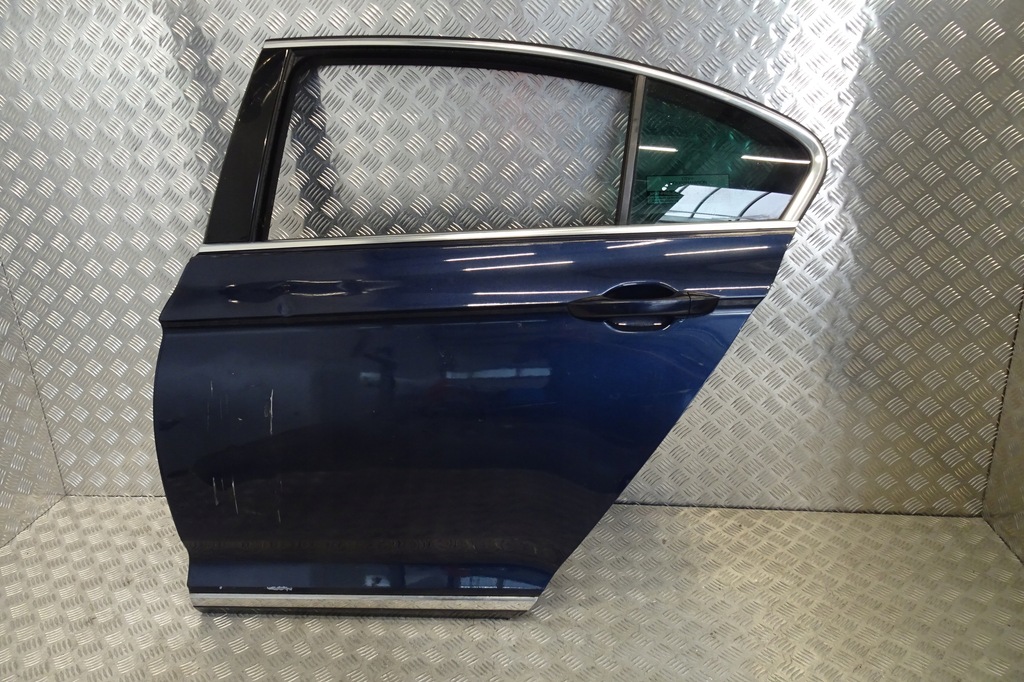 фото №1, Vw passat b8 - дверь задние левая