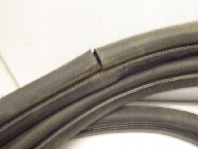 фото №4, Mondeo mk3 прокладка двері задня ліва kombi