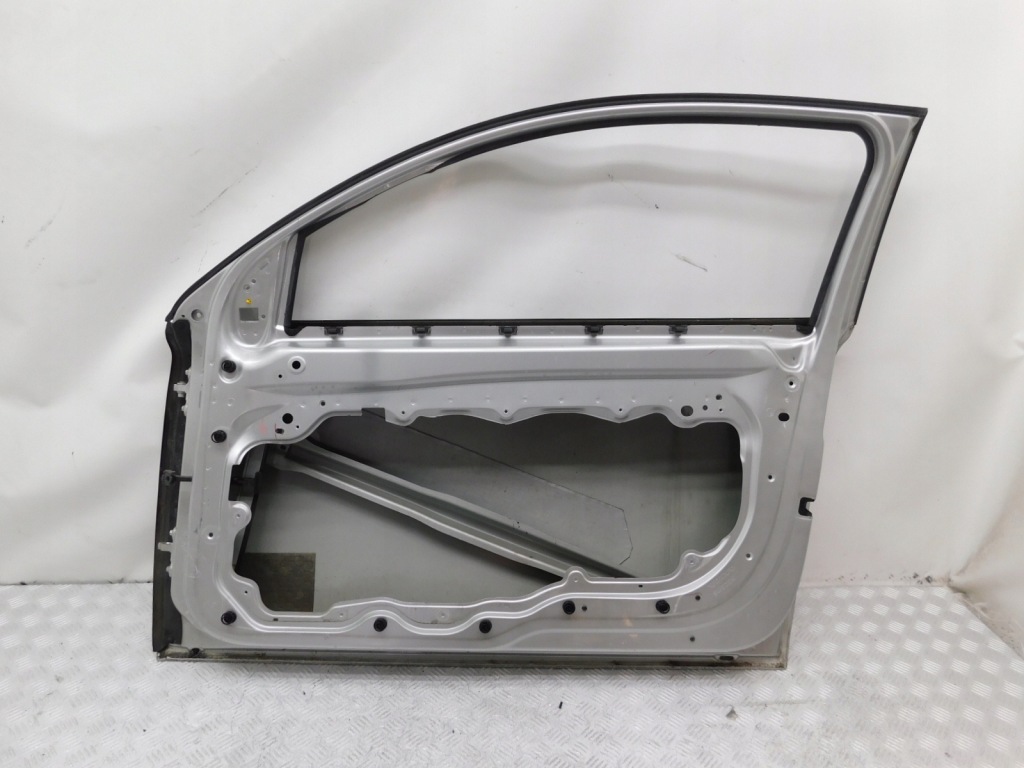 фото №8, Дверь правое - volvo c30 06-12 426-26