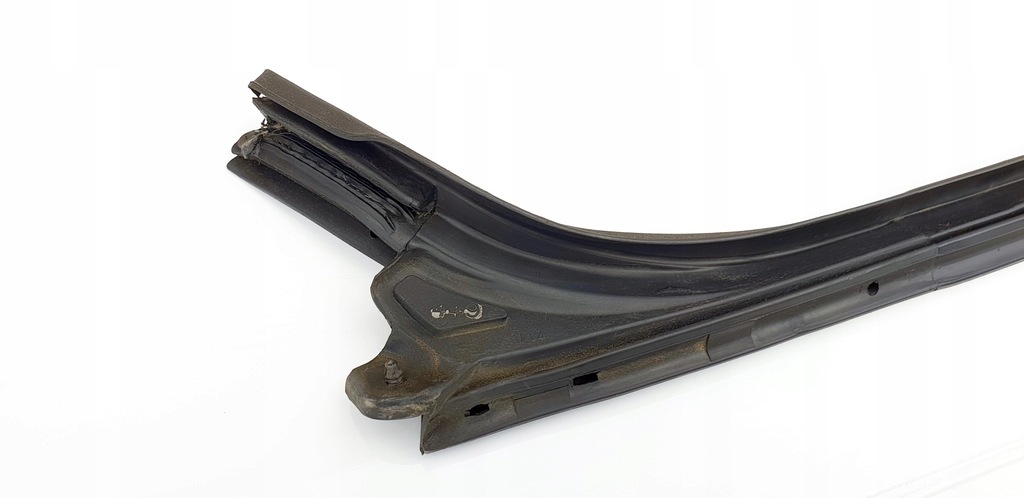 фото №8, Opel astra 2 g bertone coupe прокладка резиновый элемент дверь внутренняя верхний левая