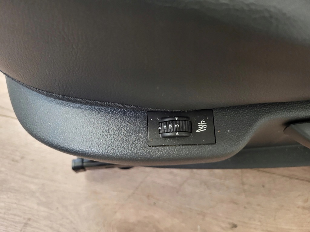 фото №8, Сиденья заднее сиденье комплект подогрев peugeot 3008 i 2016r 1.2 thp kwed