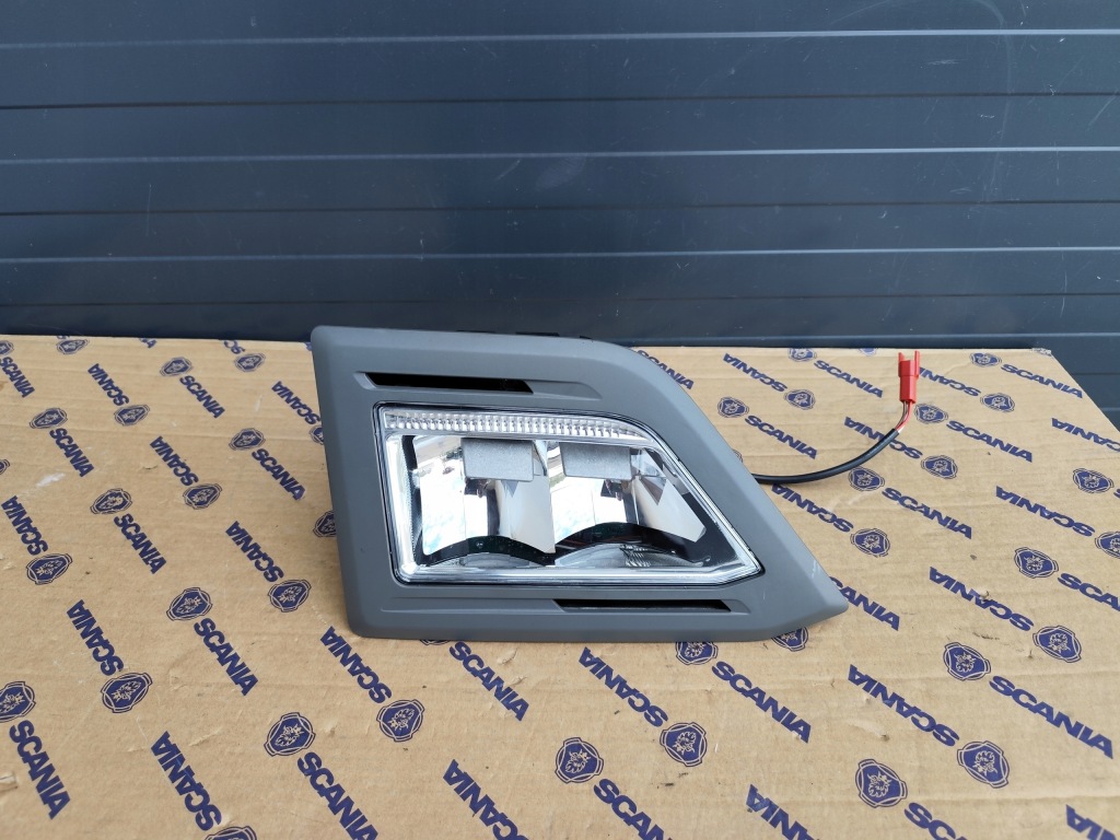 фото №1, Противотуманная фара крышный scania next gen