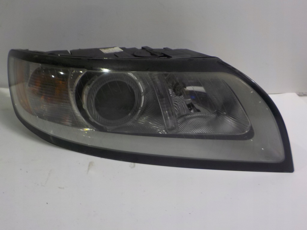 фото №1, Volvo v50 lift лампа правая перед передняя uk