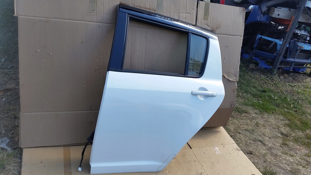 фото №10, Двері задня праве/ліве suzuki swift mk6 04-10