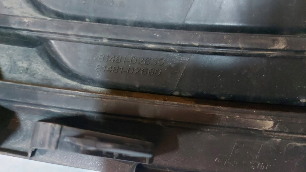 фото №12, Решётка бампера правая toyota corolla e16 e18 16-