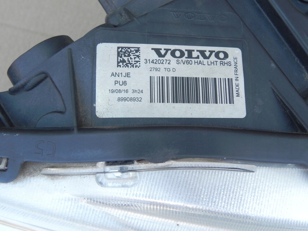 Volvo v60 s60 2 рестайлинг  16-18 фара правый перед led с Разборки