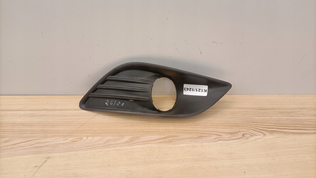 Купить Ford focus mk2 рестайлинг  правая решётка бампера противотуманной фары 8m51-r19952-a k121/1243