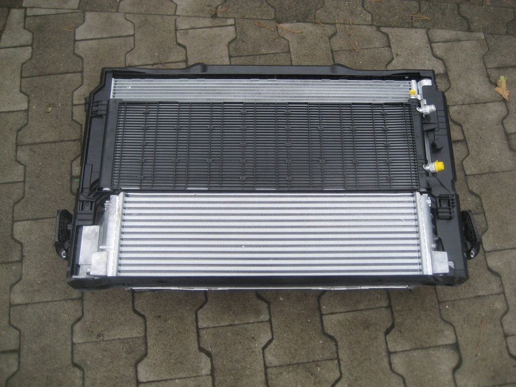 фото №7, Bmw 2 u06 x1 u11 u10 m35i бензин радиатор wody 4a10605 вентилятор usa