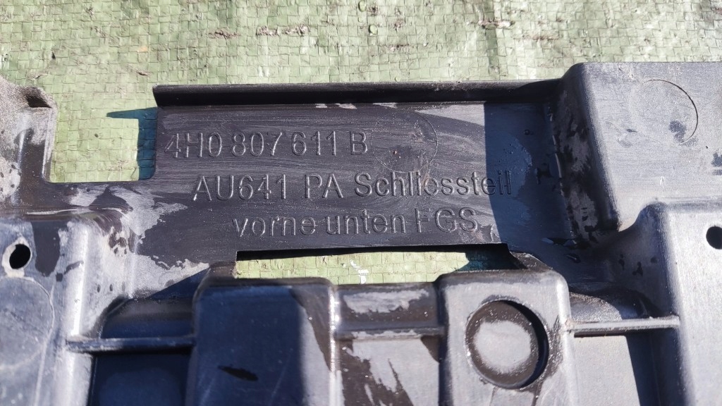 фото №11, Audi a8 d4 захист плита pod бампер 4h0807611b