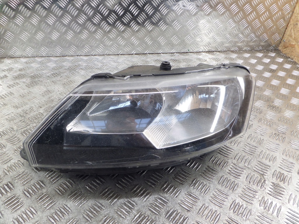 фото №1, Лампа ліва перед skoda rapid 5jc941015