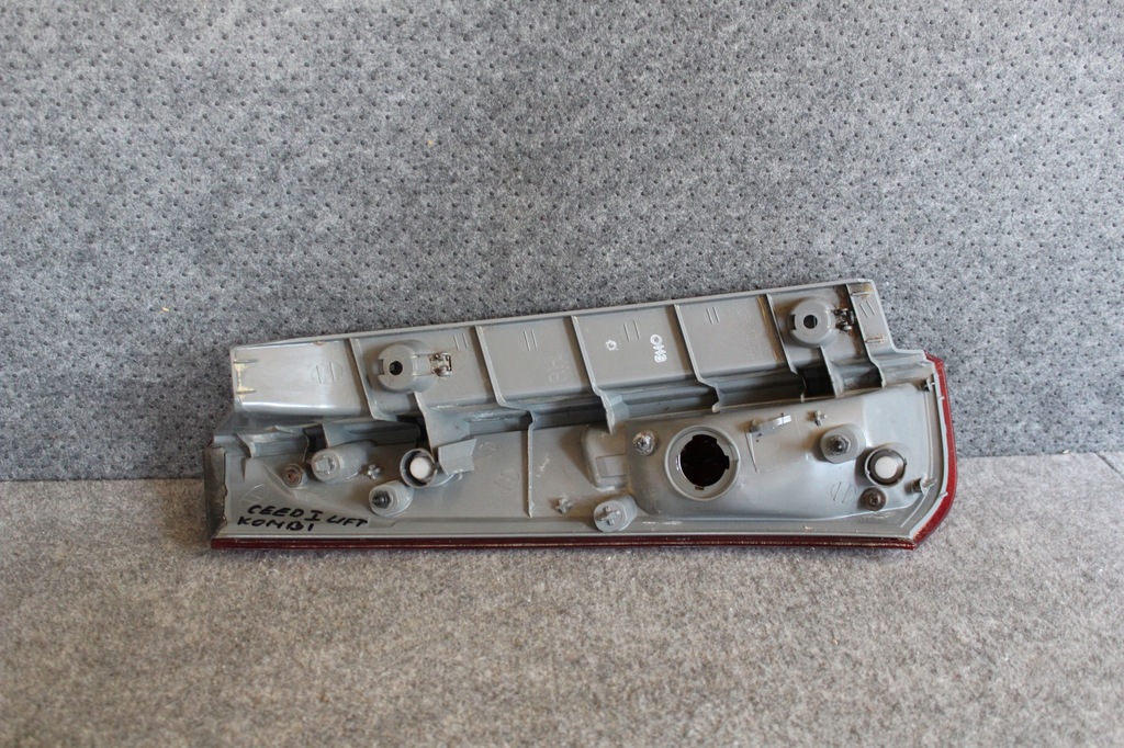 фото №4, Лампа правый задняя kia ceed i kombi lift led 2009-2012 r