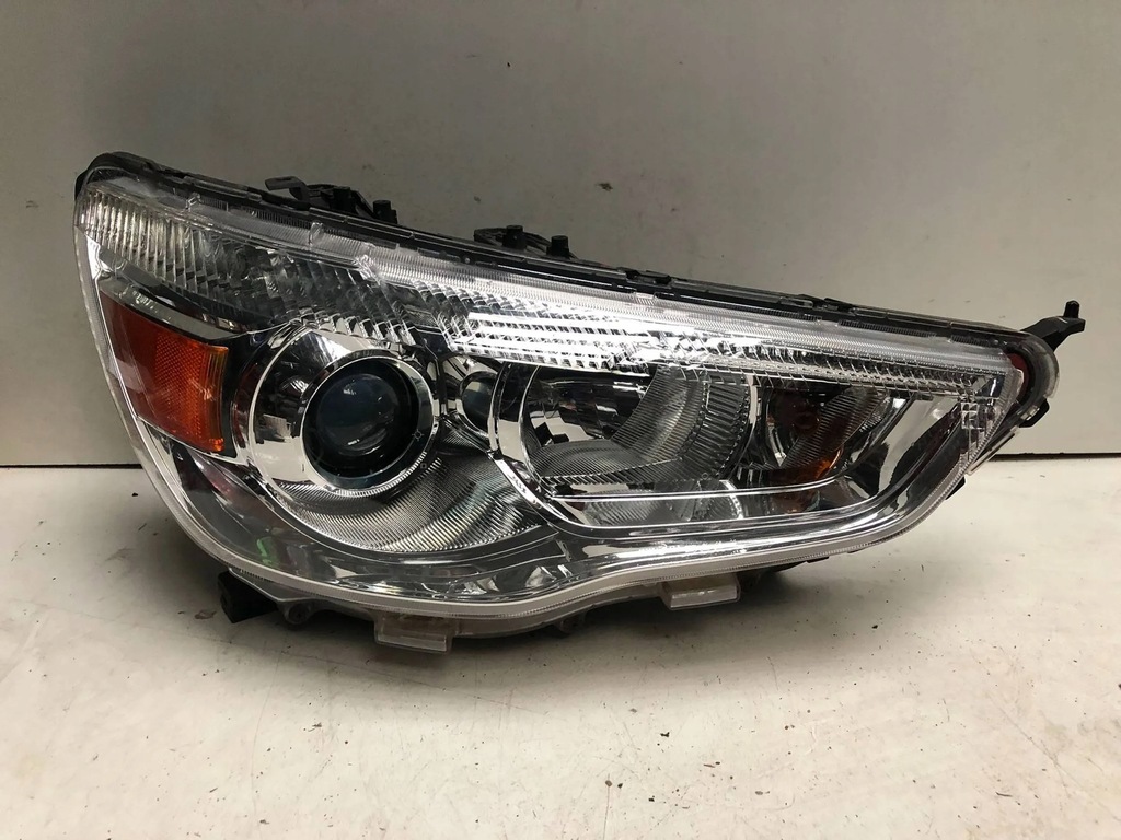 фото №1, Фара правый mitsubishi asx 2014