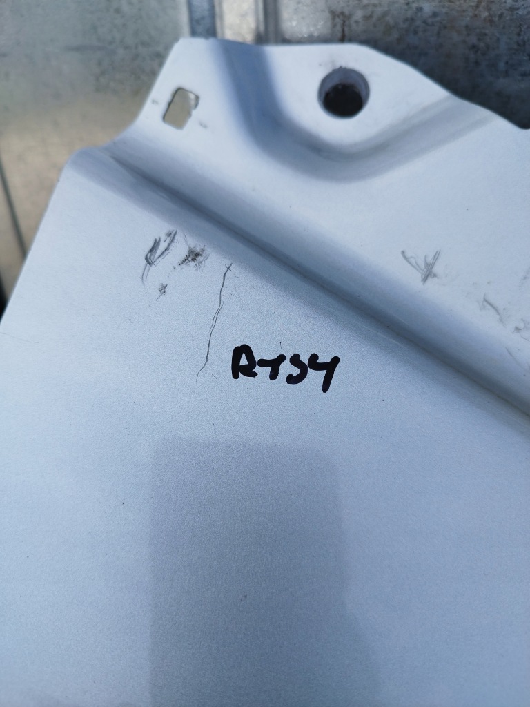 Крила правий перед оригінал toyota corolla verso 2 рестайлінг  07-2009 колір 1c0 Київ