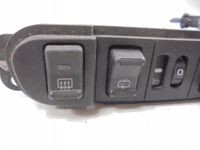 фото №9, Chrysler pt cruiser вимикач обігріву скло двірники задня 5d 04671622ad