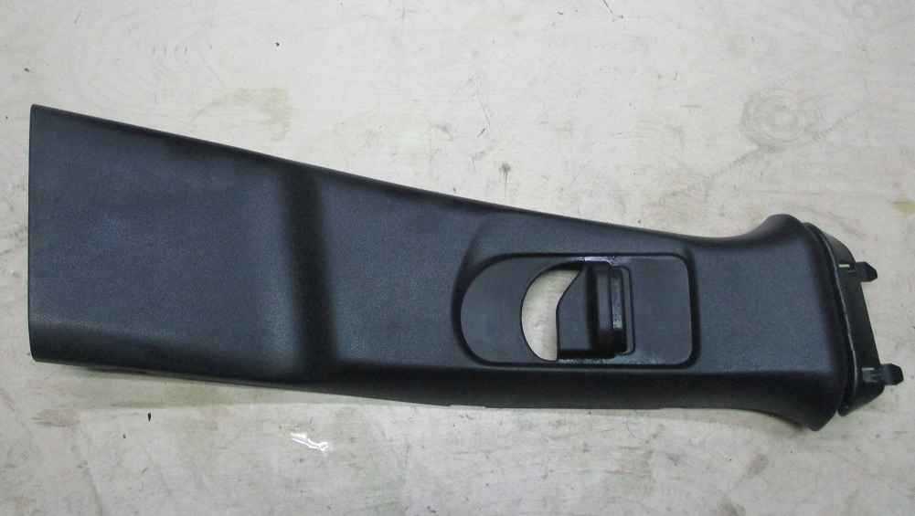 фото №1, Mercedes w176 защита стойка b правая a2466900430