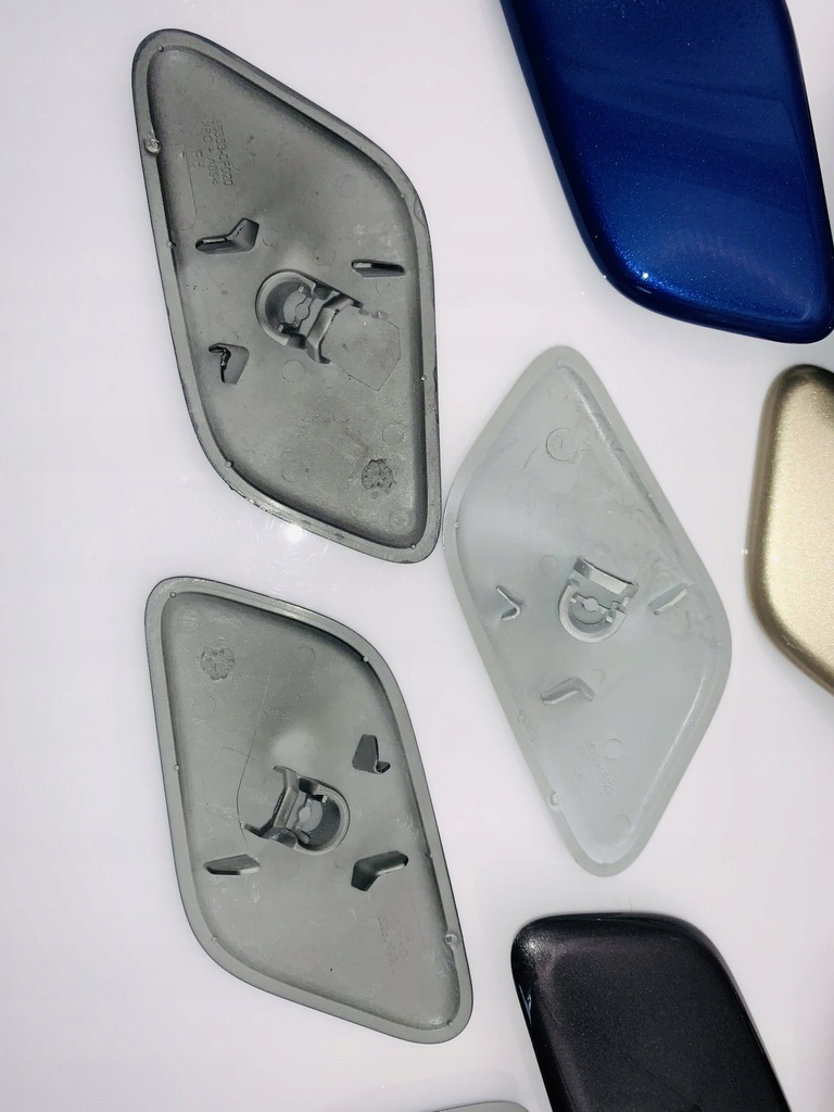 фото №4, Заглушка распылителя toyota verso цвета оригинал