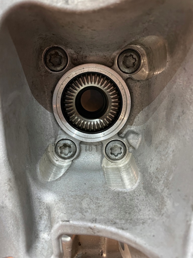 фото №5, Поворотний кулак задня ліва bmw 8 g16 850ix