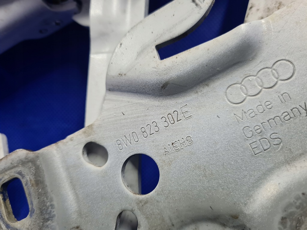 фото №9, Audi a4 s4 b9 петли капот перед правый левый комплект 8w0823301e 302e ls9r