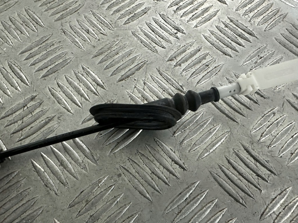 Ford fiesta mk7 трос тяга замка дверь 8a61-r18a00-ab Киев