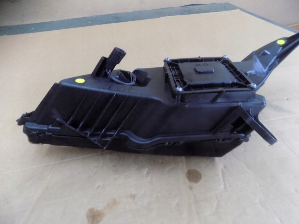 Renault megane v 5 e tech правий протитуманна фара led ліхтар денні drl 266009083r Зі Шроту