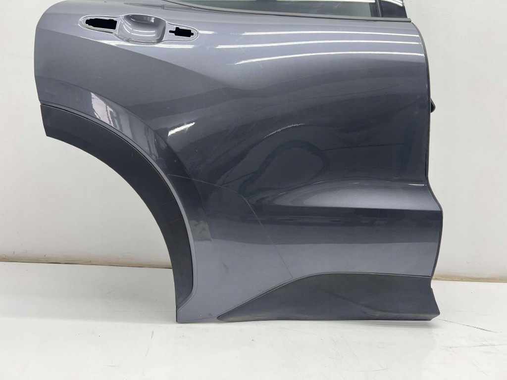 Lexus lbx 2024- дверь задняя правое  задняя стекло 1l1 Доставка