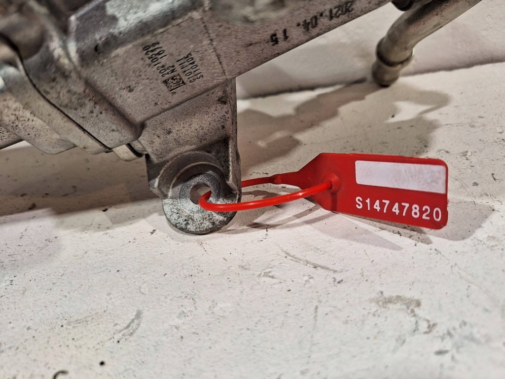 Радіатор вихлопних газів 147355889r renault master iii 2.3 dci 10- Зі Шроту