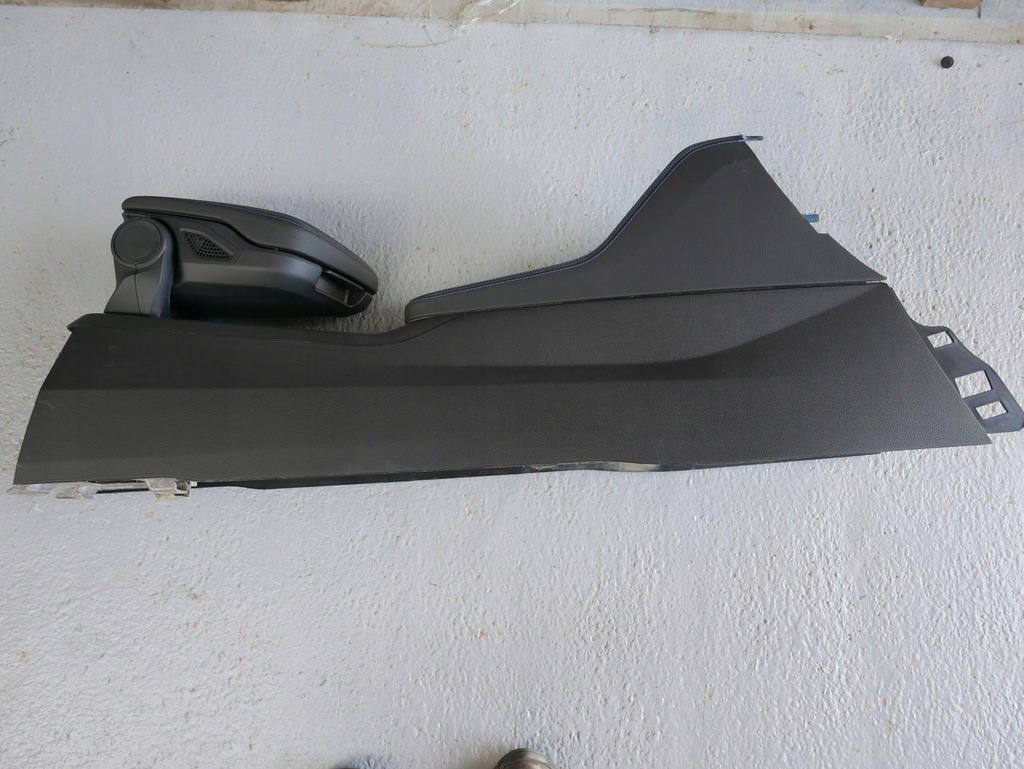 фото №10, Bmw f45 f46 подлокотник туннель средний