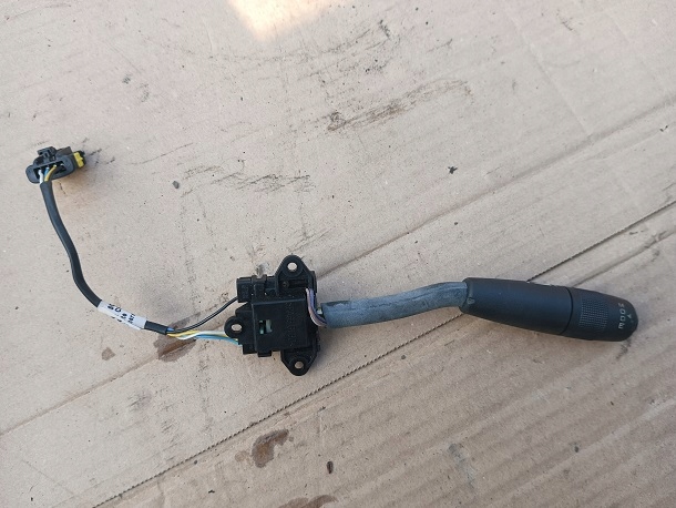 фото №1, Peugeot 607 перемикач радіо