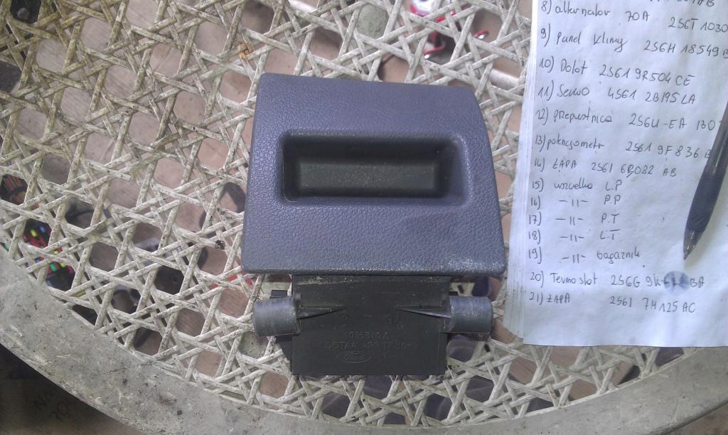 фото №1, Ford fusion - бардачок