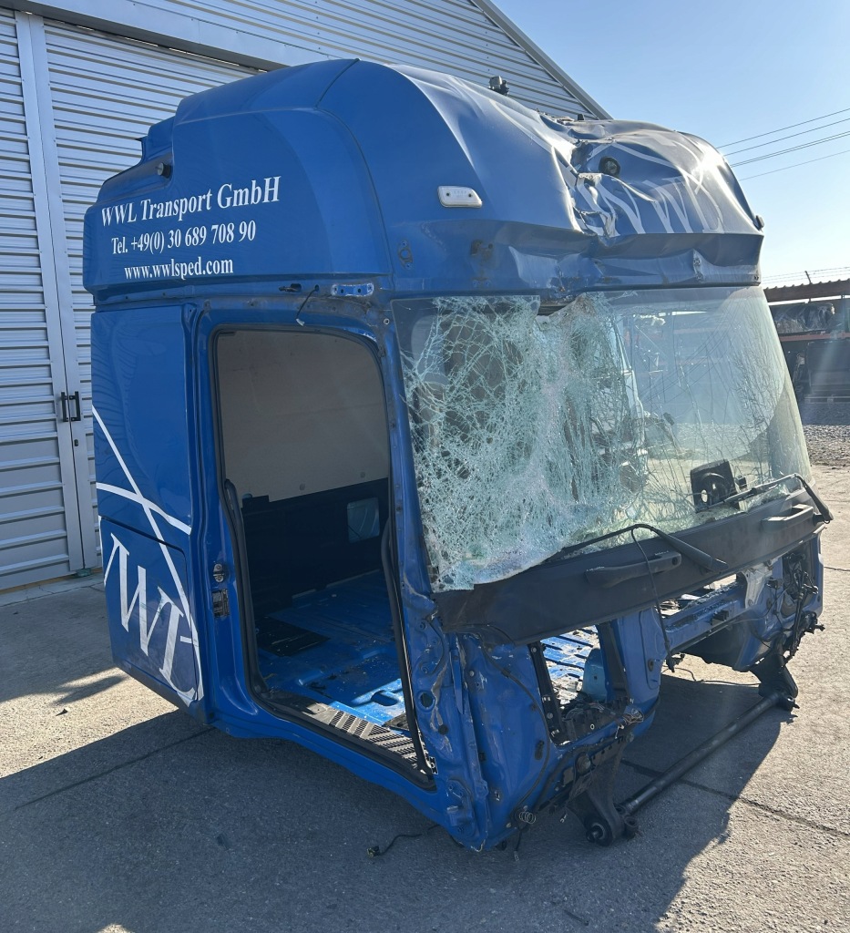 Четвертина кабіна mercedes actros mp5 l giga space 2,50m 2019 рік Ціна