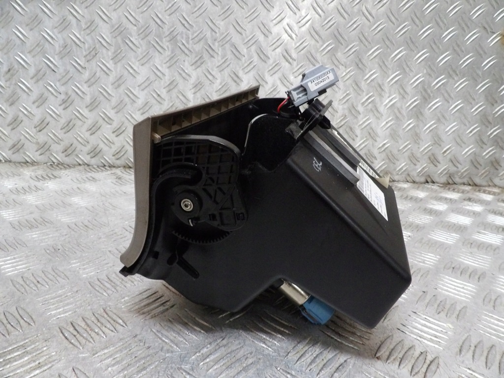 фото №8, Jeep grand cherokee wk2 lift попільничка 14-